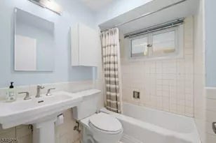 29 Wayside Pl, Montclair, NJ 07042 - Photo 32