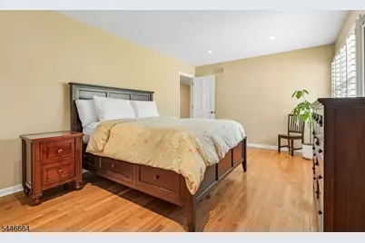 4 Hawkes Ct, Bridgewater, NJ 08807 - Photo 20