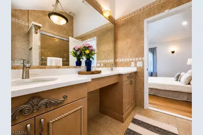 27 Grandview Dr, Wayne, NJ 07470 - Photo 26
