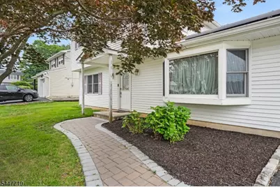 20 Normandy Rd, Mount Olive, NJ 07836 - Photo 2