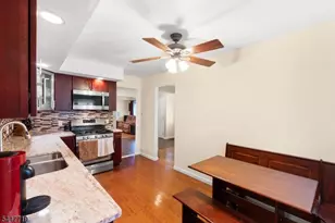 20 Normandy Rd, Mount Olive, NJ 07836 - Photo 8