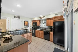 510 Auten Road 2A, Hillsborough Township, NJ 08844 - Photo 8