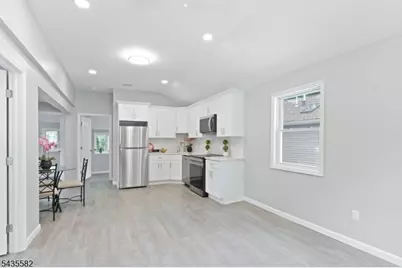 116 Bucknell Trl, Hopatcong, NJ 07843 - Photo 4
