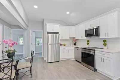 116 Bucknell Trl, Hopatcong, NJ 07843 - Photo 6