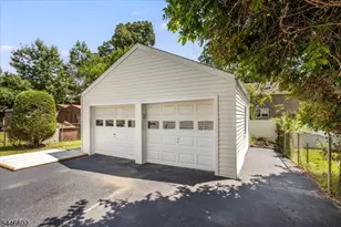 202 Marcella Rd, Parsippany, NJ 07054 - Photo 24