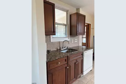 370 Main St, Little Falls Township, NJ 07424 - Photo 10