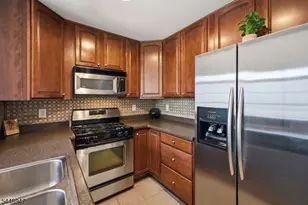 408 Donato Cir, Scotch Plains Township, NJ 07076 - Photo 18