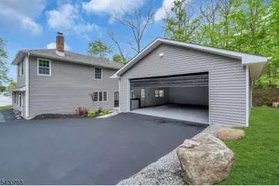 385 Maxim Dr, Hopatcong, NJ 07843 - Photo 38