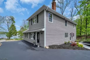385 Maxim Dr, Hopatcong, NJ 07843 - Photo 4