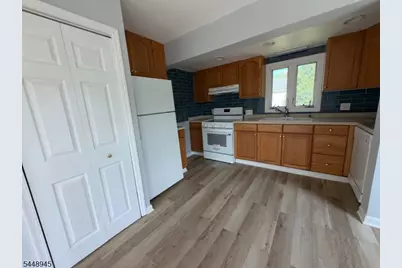 6 Maple Ln, Hampton Boro, NJ 08827 - Photo 4