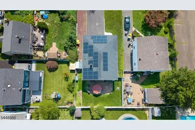 202 Tuttle St, Green Brook Township, NJ 08812 - Photo 32