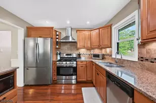 202 Tuttle St, Green Brook Township, NJ 08812 - Photo 12