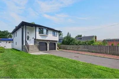 202 Tuttle St, Green Brook Township, NJ 08812 - Photo 2