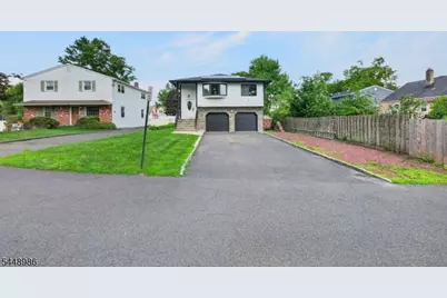 202 Tuttle St, Green Brook Township, NJ 08812 - Photo 4