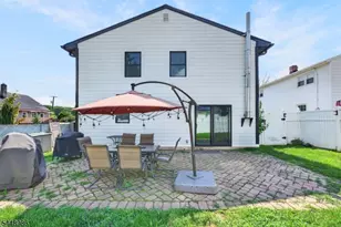 202 Tuttle St, Green Brook Township, NJ 08812 - Photo 24