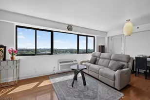 60 Parkway Dr, East Orange, NJ 07017 - Photo 2