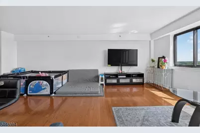 60 Parkway Dr #10C, East Orange, NJ 07017 - Photo 8