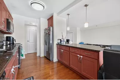 60 Parkway Dr #10C, East Orange, NJ 07017 - Photo 10