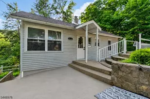 69 Roosevelt Ave, Jefferson Township, NJ 07438 - Photo 2