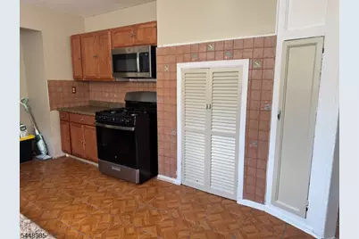 230 Henry St #2, Orange, NJ 07050 - Photo 10