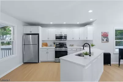 37 W Colfax Ave, Roselle Park, NJ 07204 - Photo 10