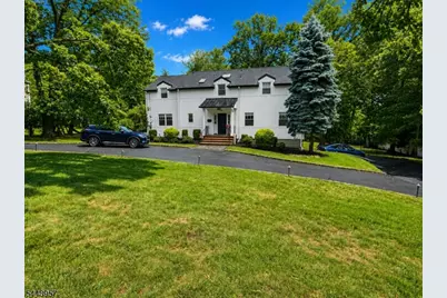 69 N Hillside Ave, Livingston, NJ 07039 - Photo 2