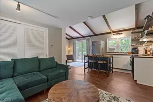 907 Plymouth Lake Dr, Stillwater Twp., NJ 07860 - Photo 6