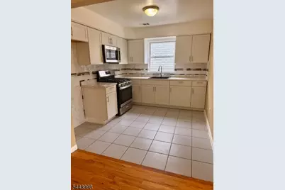1073 Bond St, Elizabeth, NJ 07201 - Photo 4
