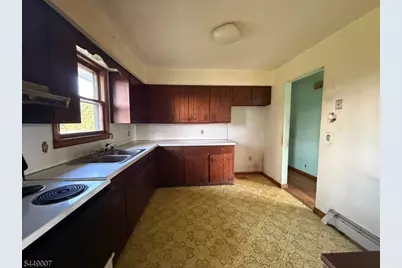 1085 Grand St, Phillipsburg, NJ 08865 - Photo 16