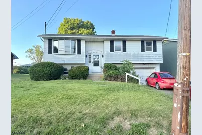 1085 Grand St, Phillipsburg, NJ 08865 - Photo 1
