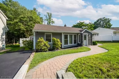 19 Apache Trl, Rockaway Township, NJ 07866 - Photo 4