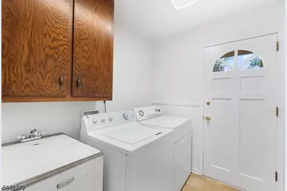 8 Patriot Rd, Peapack Gladstone Boro, NJ 07934 - Photo 16