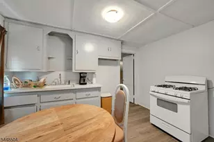 111 Van Winkle Ave, Hawthorne, NJ 07506 - Photo 16