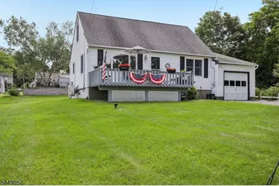 8 Windsor Rd, West Milford, NJ 07480 - Photo 2