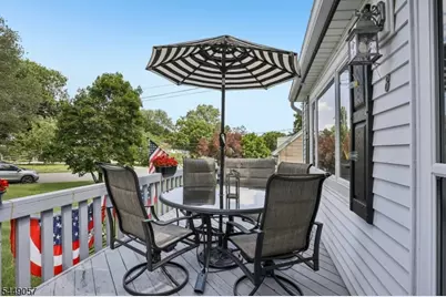 8 Windsor Rd, West Milford, NJ 07480 - Photo 6
