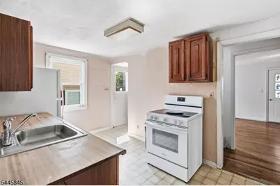 48 Malapardis Rd, Morris Plains, NJ 07950 - Photo 10