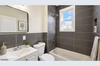 223 Munn Ave #2L, Irvington, NJ 07111 - Photo 10