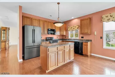 4 Abrams Ct, Franklin Township, NJ 08873 - Photo 10