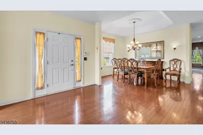 4 Abrams Ct, Franklin Township, NJ 08873 - Photo 2