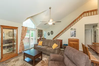20 Petersburg Ct, Jefferson Township, NJ 07438 - Photo 6