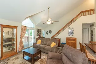 20 Petersburg Ct, Jefferson Township, NJ 07438 - Photo 6