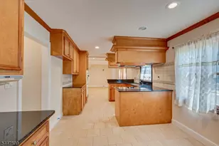 20 Tamarack Rd, Franklin Township, NJ 08873 - Photo 16