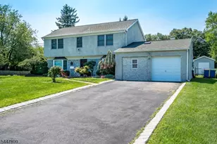 20 Tamarack Rd, Franklin Township, NJ 08873 - Photo 2