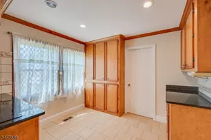 20 Tamarack Rd, Franklin Township, NJ 08873 - Photo 18