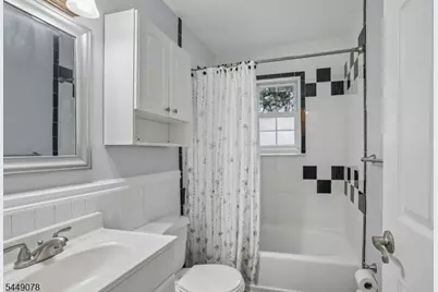 1279B Valley Rd, Wayne, NJ 07470 - Photo 12