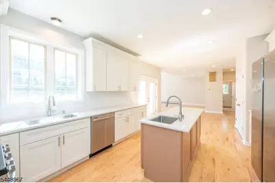 25 Park Pl, Little Falls Township, NJ 07424 - Photo 12