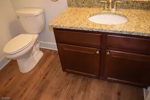 229 Parkview Ln, Rockaway Township, NJ 07866 - Photo 6