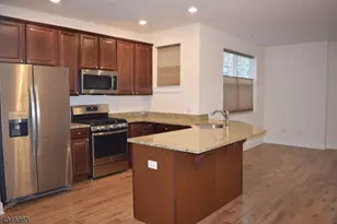 229 Parkview Ln, Rockaway Township, NJ 07866 - Photo 2