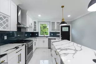 9 Hugenot St, East Hanover Township, NJ 07936 - Photo 6