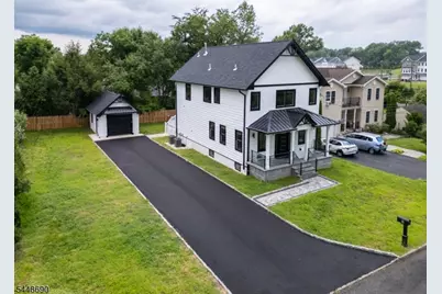 9 Hugenot St, East Hanover Township, NJ 07936 - Photo 4